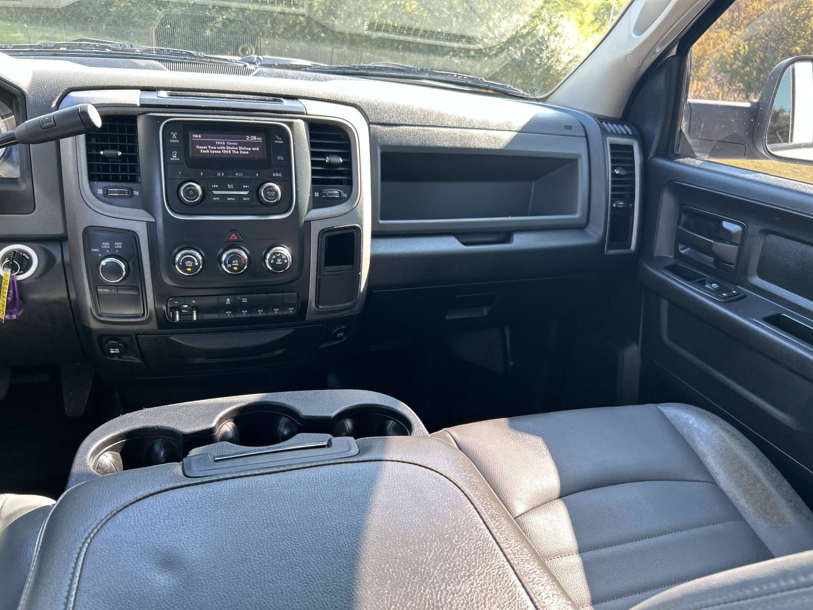 Used 2017 RAM 3500 Tradesman w/ Chrome Appearance Group AWD/4WD image 27