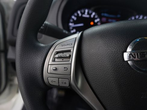 Used 2013 Nissan Altima 2.5 S image 23