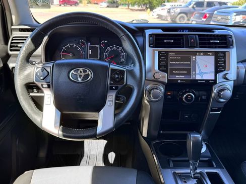 Used 2021 Toyota 4Runner SR5 Premium w/ Moonroof Package AWD/4WD image 23