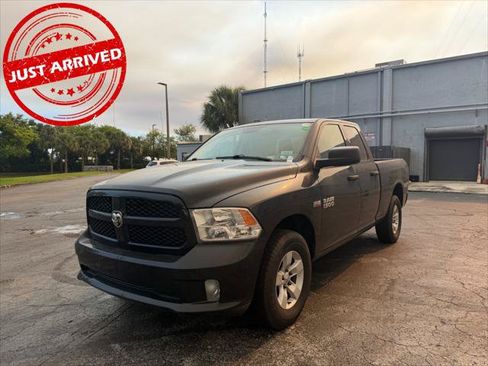 Used 2017 RAM 1500 Express AWD/4WD image 2