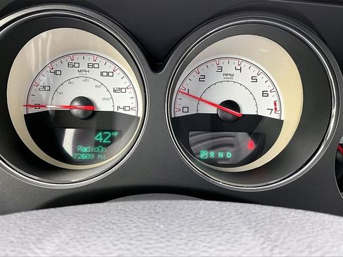 Used 2014 Dodge Challenger SXT image 27