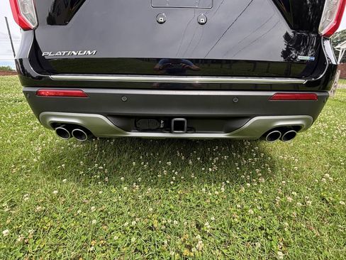 Used 2020 Ford Explorer Platinum w/ Premium Technology Package image 31