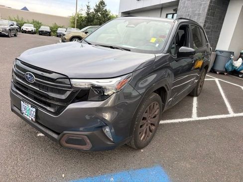 Used 2025 Subaru Forester Sport AWD/4WD image 3