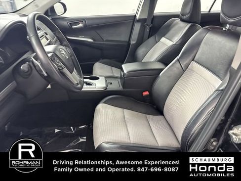 Used 2014 Toyota Camry SE FWD image 4