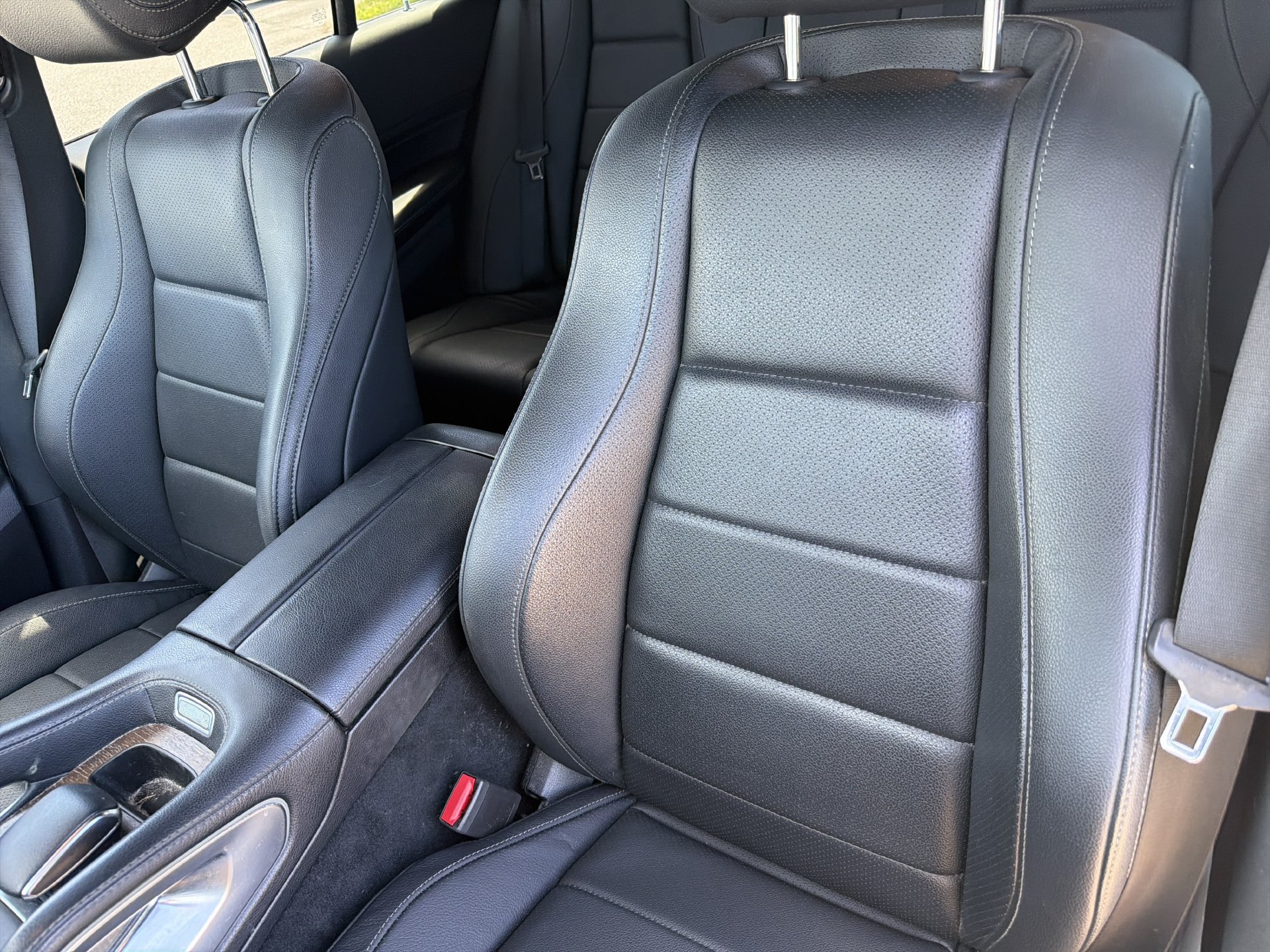 Used 2021 Mercedes-Benz GLE 350 4MATIC image 23