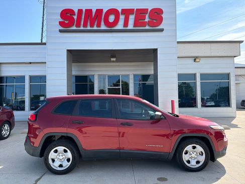 Used 2014 Jeep Cherokee Sport FWD image 1