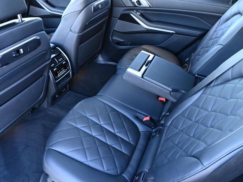 Certified 2024 BMW X7 xDrive40i w/ Executive Package image 10