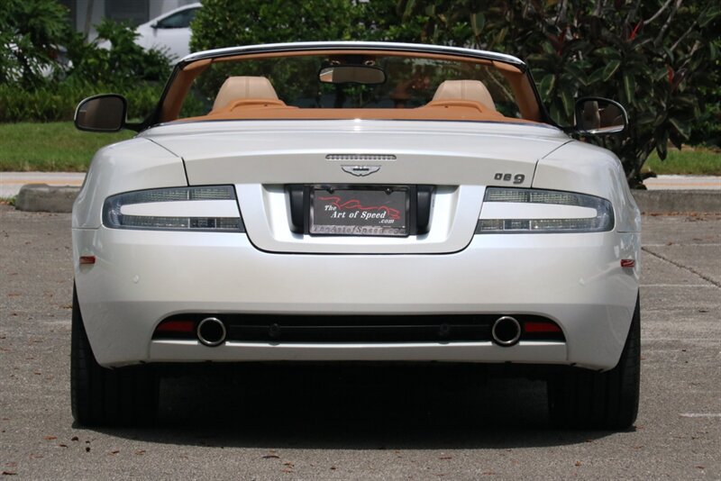 Used 2011 Aston Martin DB9 Volante RWD image 9