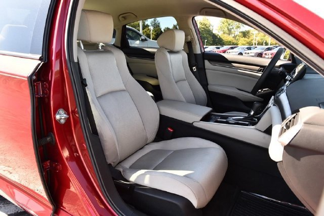 Used 2018 Honda Accord LX image 21