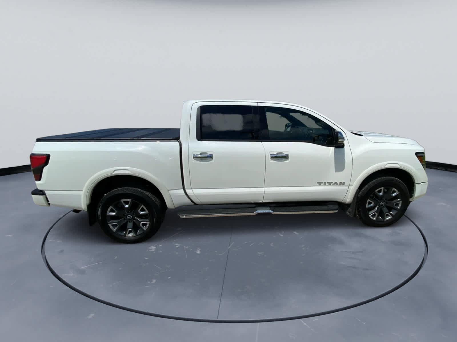 Used 2024 Nissan Titan Platinum Reserve w/ Moonroof Package AWD/4WD image 8