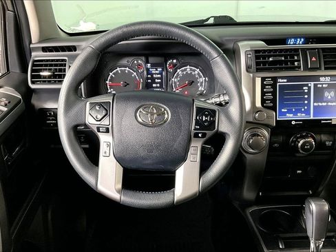Used 2022 Toyota 4Runner SR5 image 5