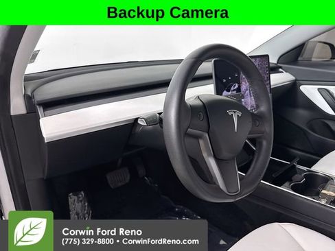 Used 2020 Tesla Model 3 Standard Range Plus image 9