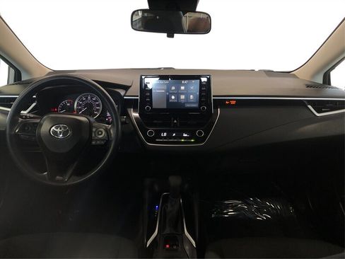 Used 2020 Toyota Corolla LE FWD image 19