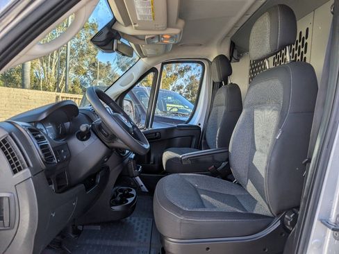Used 2023 RAM ProMaster 2500 w/ Convenience Group image 2