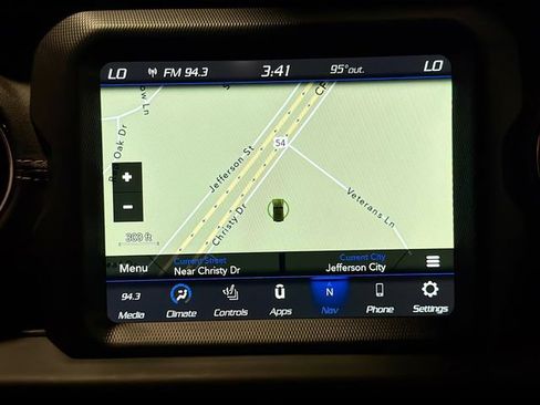 Used 2021 Jeep Wrangler Unlimited Sahara AWD/4WD image 12