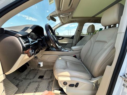 Used 2017 Audi Q7 3.0T Premium Plus w/ Premium Plus Package AWD/4WD image 14