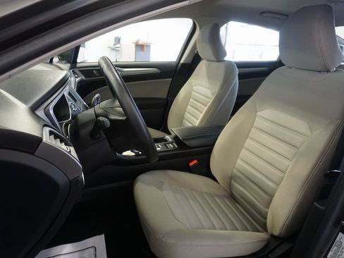 Used 2017 Ford Fusion S image 15