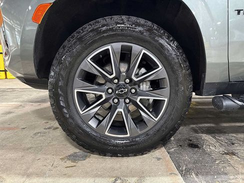 Used 2023 Chevrolet Tahoe Z71 AWD/4WD image 10