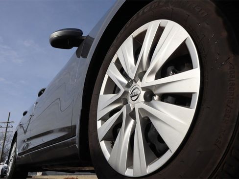 Certified 2025 Nissan Sentra S image 10