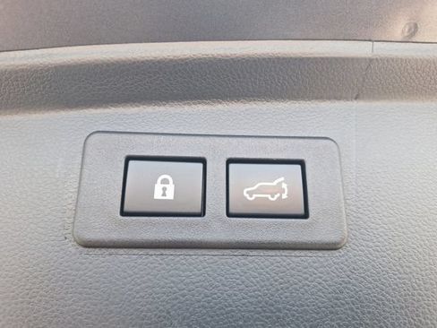 Used 2023 Subaru Outback Premium AWD/4WD image 16