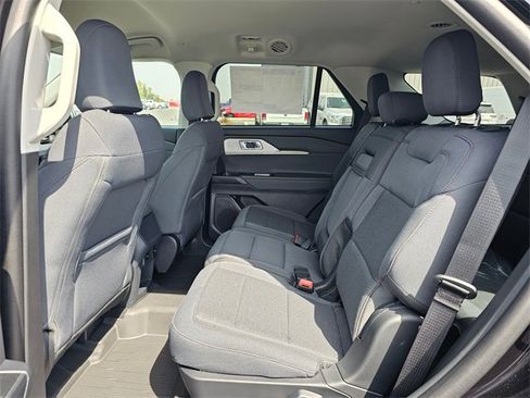 New 2025 Ford Explorer Active image 13