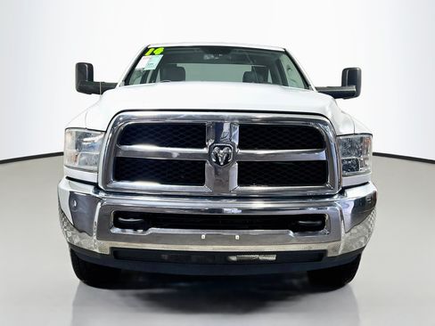 Used 2014 RAM 2500 Tradesman w/ Chrome Appearance Group AWD/4WD image 11
