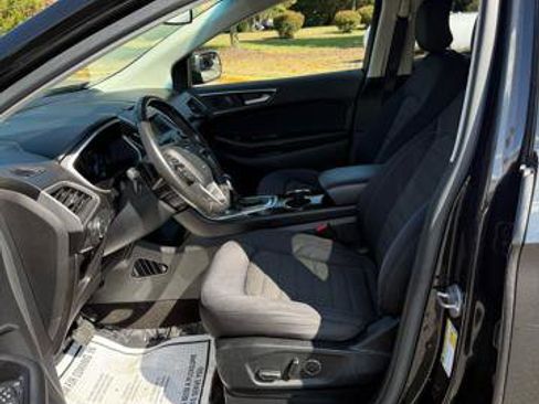 Used 2015 Ford Edge SEL image 10