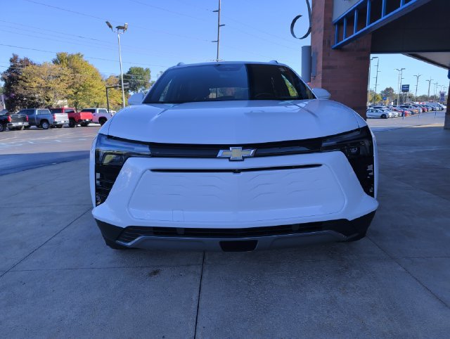 Used 2024 Chevrolet Blazer EV LT AWD/4WD image 10