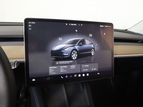 Used 2024 Tesla Model Y Long Range image 4