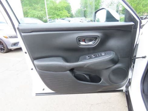 Used 2024 Honda HR-V EX-L image 16