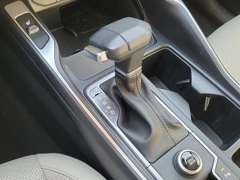 Certified 2025 Kia Sorento S FWD image 32