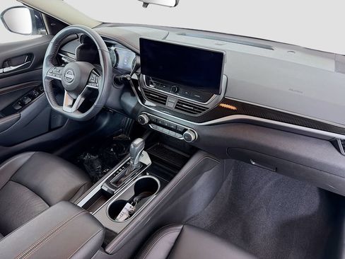 Used 2023 Nissan Altima 2.5 SR w/ SR Premium Package FWD image 22