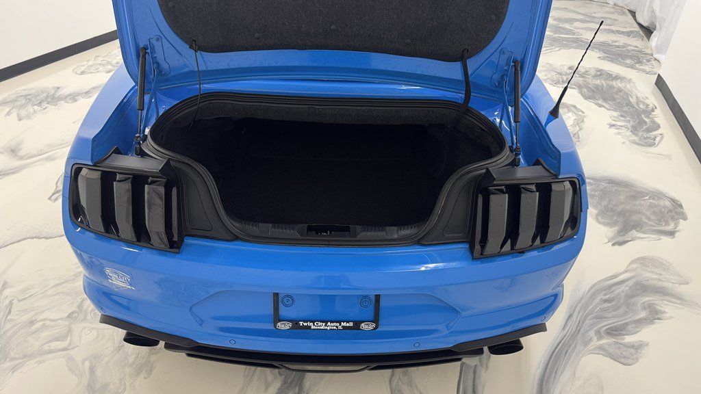Used 2022 Ford Mustang Premium RWD image 12