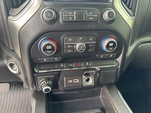 Used 2022 Chevrolet Silverado 1500 LT Trail Boss w/ LPO, Dark Essentials Package AWD/4WD image 21