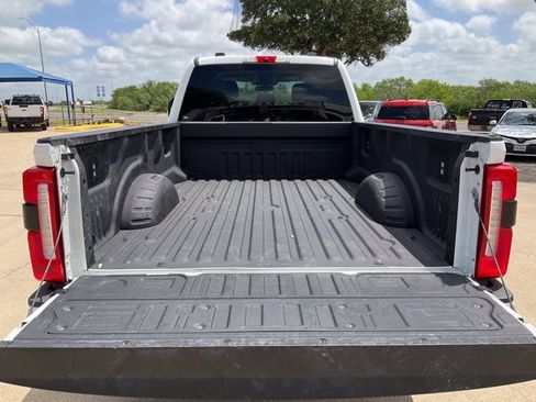 Certified 2025 Ford F250 XLT w/ Black Appearance Package AWD/4WD image 16