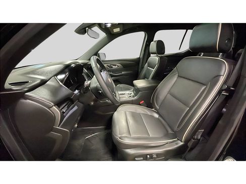 Used 2023 Chevrolet Traverse Premier AWD/4WD image 11