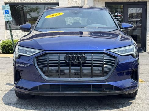 Used 2022 Audi e-tron Premium Plus w/ Premium Plus Package AWD/4WD image 16