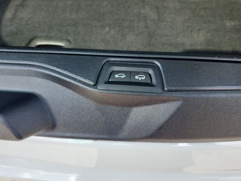 Used 2023 BMW X7 xDrive40i AWD/4WD image 12