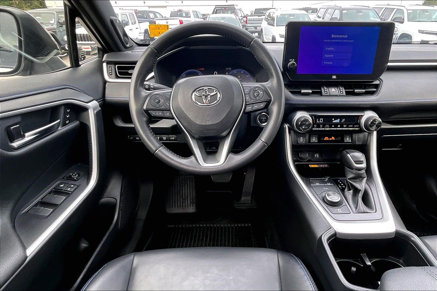 Used 2023 Toyota RAV4 XSE AWD/4WD image 5