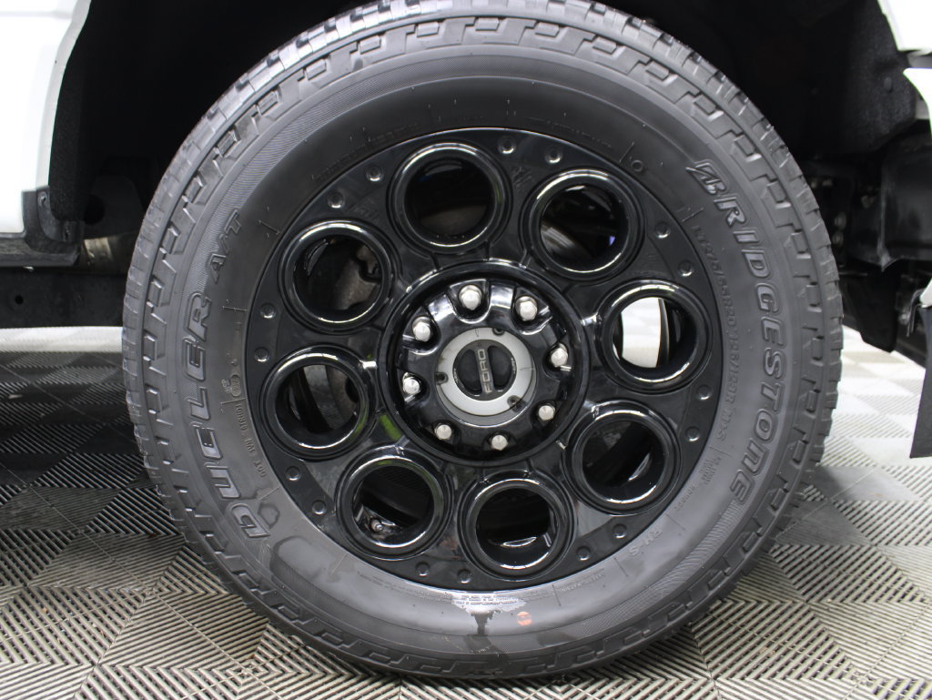 Used 2025 Ford F250 XLT w/ Black Appearance Package AWD/4WD image 13