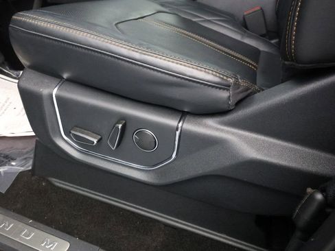 Used 2022 Ford Expedition Max Platinum image 9