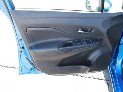 Used 2023 Nissan Versa SV image 8