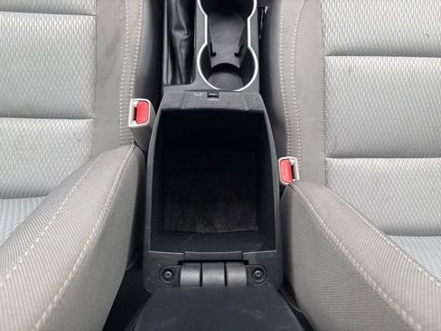 Used 2016 Toyota Corolla LE image 34