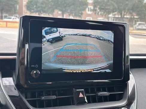 Used 2024 Toyota Corolla LE image 18