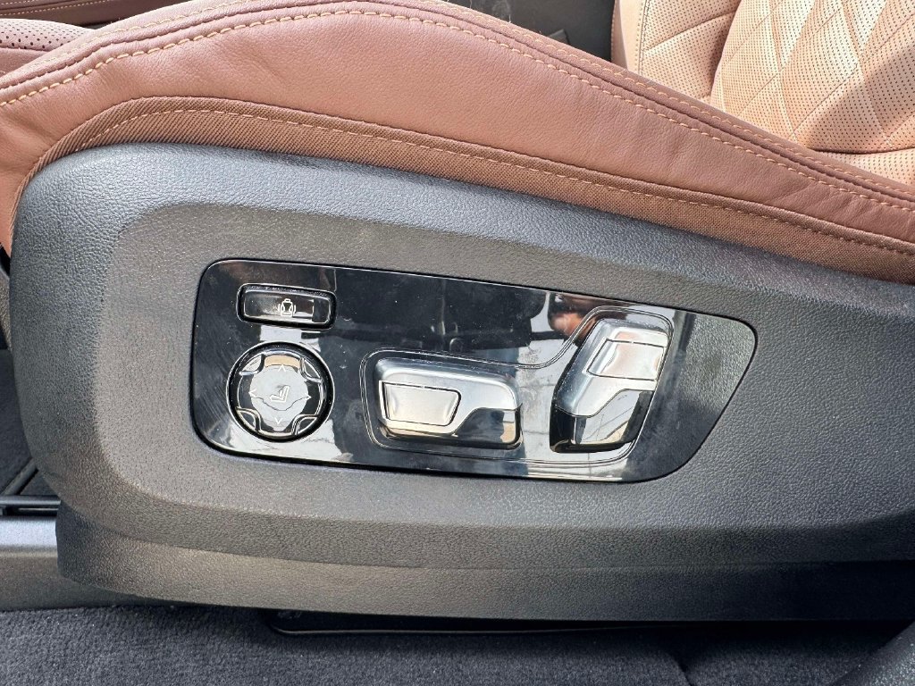 Certified 2024 BMW X7 xDrive40i AWD/4WD image 21