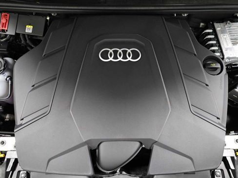 Certified 2025 Audi Q7 3.0T Premium Plus w/ Premium Plus Package AWD/4WD image 40