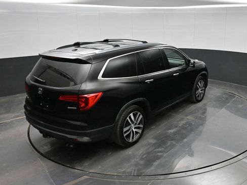 Used 2017 Honda Pilot Touring image 27