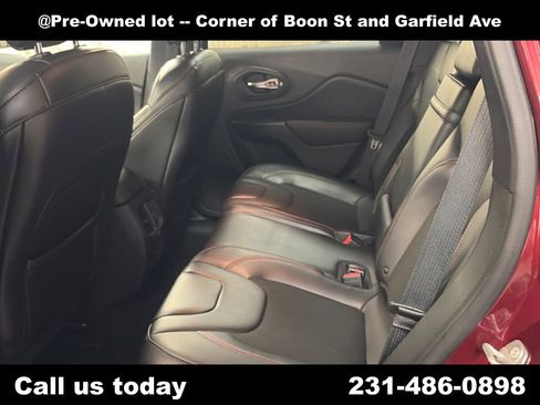 Used 2019 Jeep Cherokee Trailhawk w/ Cold Weather Group image 20