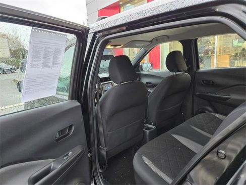 Used 2018 Nissan Kicks S w/ Exterior Package image 15