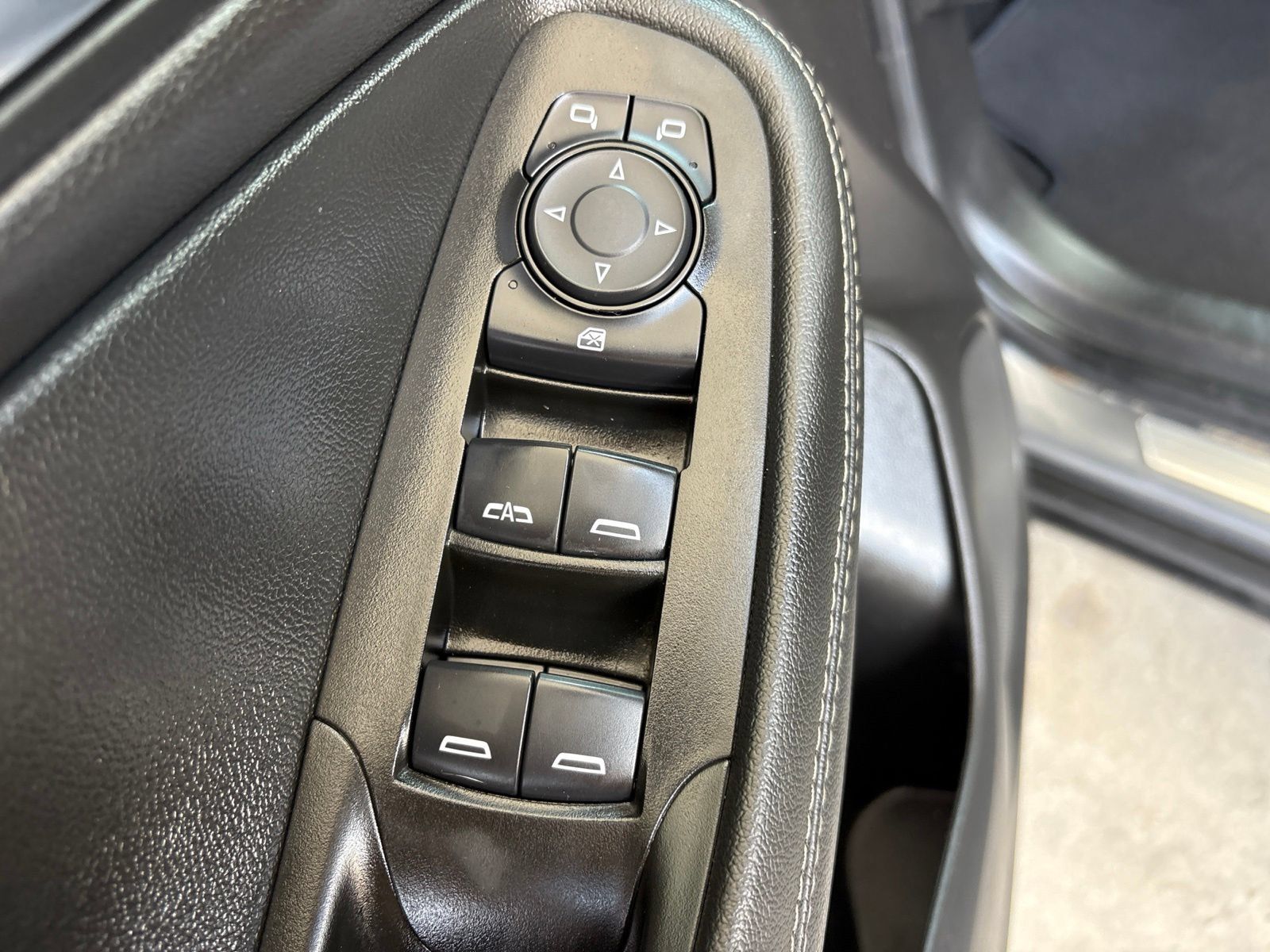 Used 2022 Buick Encore GX Select FWD image 11